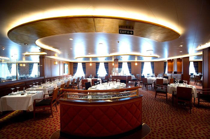 Restaurants, Bars & Cafés on Azura